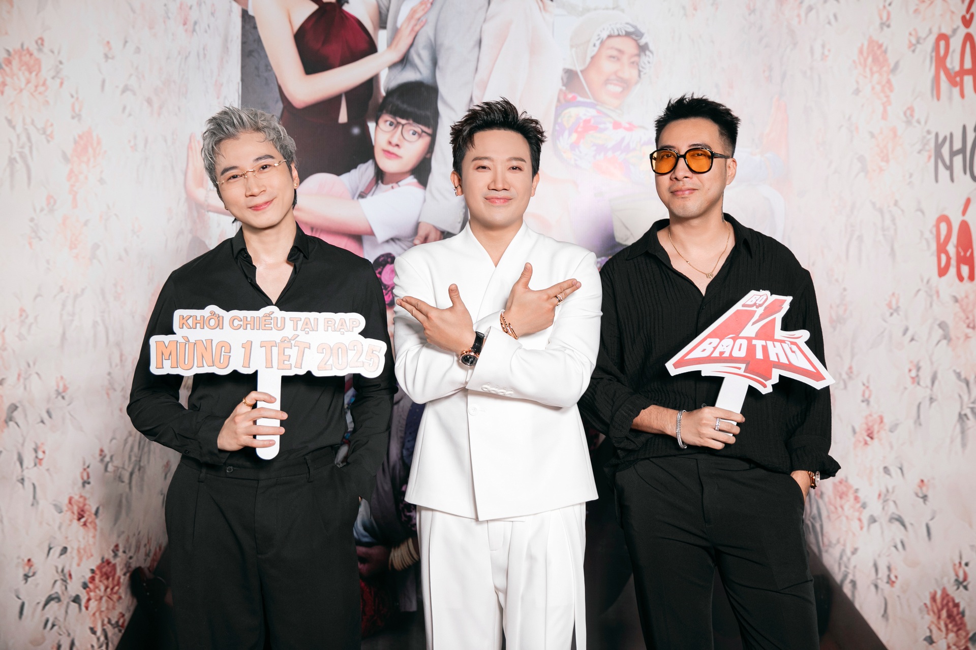 Ca sĩ Hà Phương hiếm hoi xuất hiện, 200 nghệ sĩ dự ra mắt phim Trấn Thành - 16 Ca sĩ Hà Phương hiếm hoi xuất hiện, 200 nghệ sĩ dự ra mắt phim Trấn Thành - 16