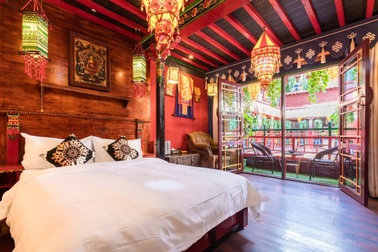 Phòng bốc mùi không ngửi nổi, phát hiện tử thi dưới gầm giường khách sạn