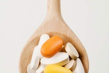 Những vitamin có thể dùng cùng với thuốc