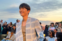 Song Joong Ki lộ diện sau phát ngôn gây sốc "mất việc vì kết hôn và có con"