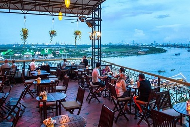 Trả lương cả ngàn USD, doanh nghiệp "bói" không ra nhân lực khách sạn