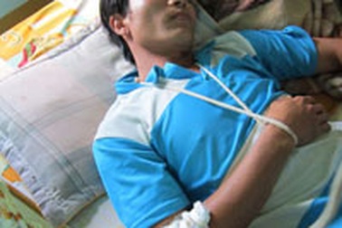 Đuổi bắt trộm, một thầy giáo bị chém trọng thương