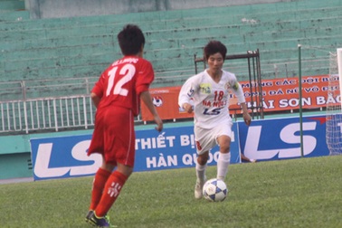 Thắng dễ Thái Nguyên, Hà Nội 1 nới rộng khoảng cách với Hà Nam