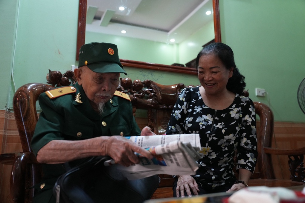 Cụ ông trốn nhà đi Điện Biên: Tôi chỉ mong thắp 1 nén hương cho đồng đội - 1 Cụ ông trốn nhà đi Điện Biên: Tôi chỉ mong thắp 1 nén hương cho đồng đội - 1
