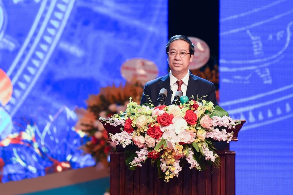 Phần lớn nhà giáo chấp nhận muôn vàn thiệt thòi để gắn bó với nghề - 2 Phần lớn nhà giáo chấp nhận muôn vàn thiệt thòi để gắn bó với nghề - 2