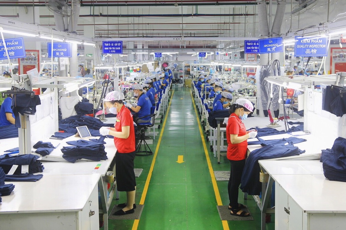 Công nhân tăng ca bao giờ mỗi ngày để có lương 10 triệu đồng? - 1 Công nhân tăng ca bao giờ mỗi ngày để có lương 10 triệu đồng? - 1