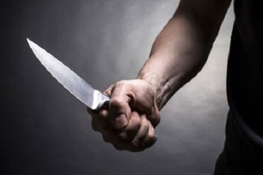 Bị tát khi can đánh nhau, gã trai đâm 3 người thương vong