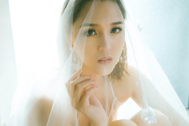 Á hậu Hoàng Anh bí mật lên xe hoa