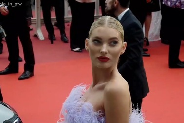 Elsa Hosk đọ dáng Shanina Shaik