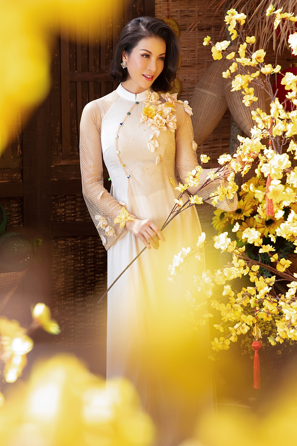 MC Thanh Mai rưng rưng nhớ Tết nghèo, đi qua quán ăn chỉ dám hít hà - 2 MC Thanh Mai rưng rưng nhớ Tết nghèo, đi qua quán ăn chỉ dám hít hà - 2