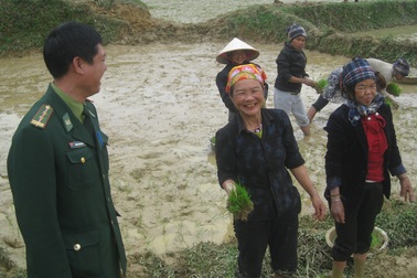 Người con thủy chung của đồng bào Chứt