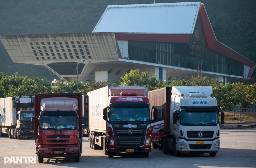 Việt - Trung hội đàm ngay trên đường biên giới để sớm thông quan hàng hóa - 6 Việt - Trung hội đàm ngay trên đường biên giới để sớm thông quan hàng hóa - 6
