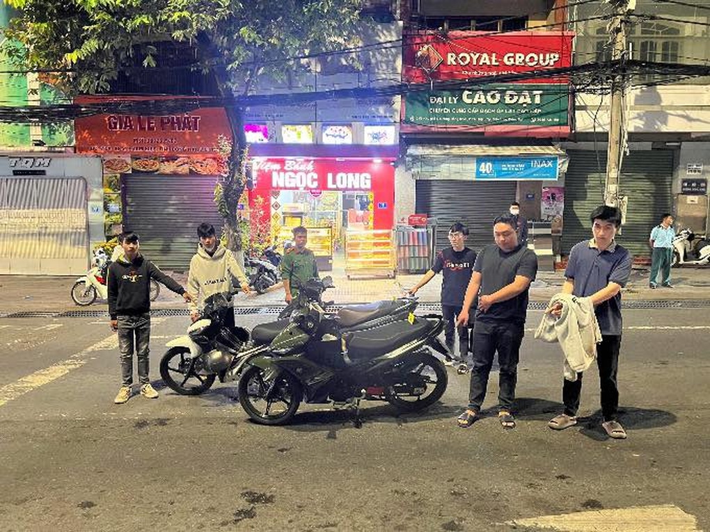 Bắt nhóm giả danh công an, cướp tài sản của người dân ở Đồng Nai - 1