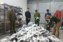 Thu giữ hàng ngàn sản phẩm nhái thương hiệu nổi tiếng như Adidas, Dior