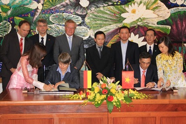 Đức hỗ trợ Việt Nam 272 triệu euro phát triển "Kinh tế xanh"