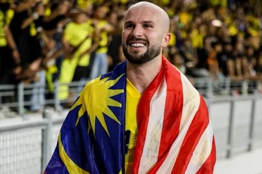 Cầu thủ nhập tịch trái phép có động thái chứng minh gốc gác Malaysia