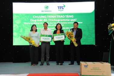 Gần 60 triệu "chiến binh" ong mắt đỏ phòng trị sâu đầu đen