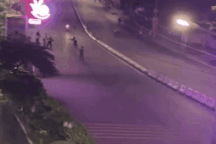 Bắt giữ "quái xế" lao vào đường cấm, tông gục chiến sĩ cảnh sát cơ động