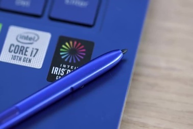 Thực tế bộ đôi laptop Galaxy Book mới ra mắt của Samsung