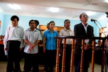 Vụ 9 lãnh đạo Sở Y tế hầu tòa: Vi phạm nghiêm trọng tố tụng