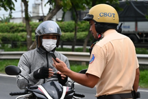 13.000 trường hợp lái xe máy bị phạt nguội, nhưng chỉ có 315 lượt nộp phạt