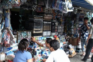 Giải tỏa chợ điện tử lớn nhất Sài Gòn