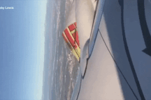 Video động cơ máy bay Mỹ tách rời, rung "phần phật" giữa không trung