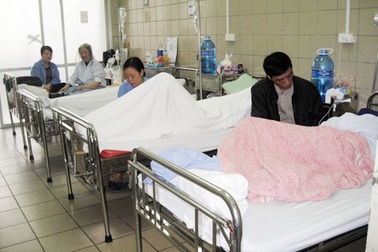 Nhộm nhoạm như... lẩu cua vỉa hè!