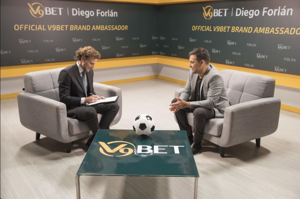 Diego Forlán làm gì sau khi giải nghệ? - 2 Diego Forlán làm gì sau khi giải nghệ? - 2
