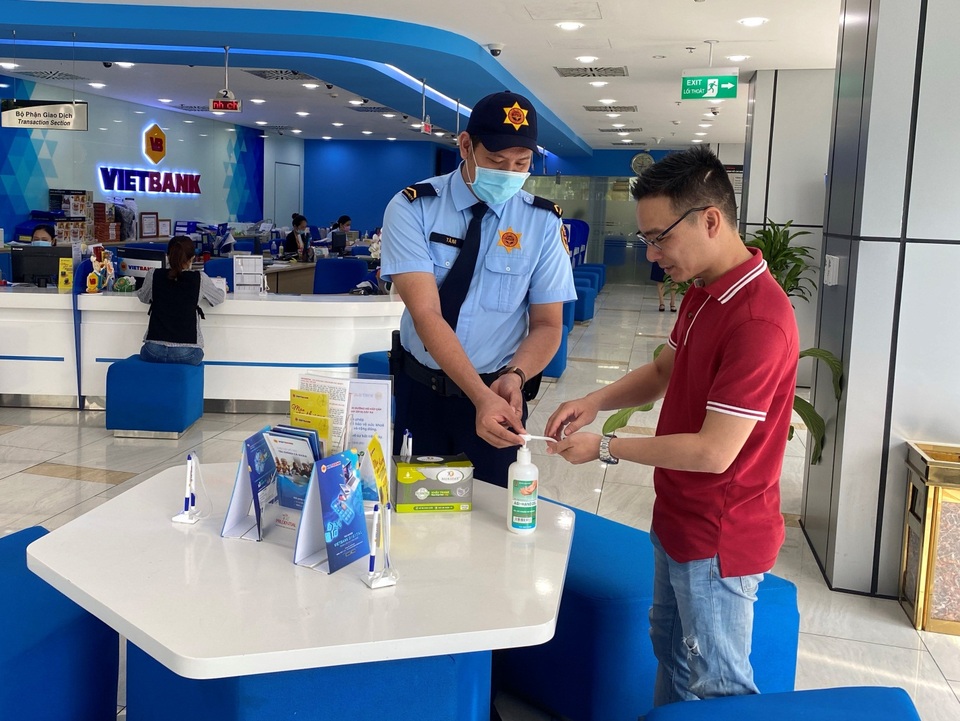 Vietbank chủ động phòng chống dịch corona, bảo vệ an toàn cho CBNV và khách hàng - 1 Vietbank chủ động phòng chống dịch corona, bảo vệ an toàn cho CBNV và khách hàng - 1