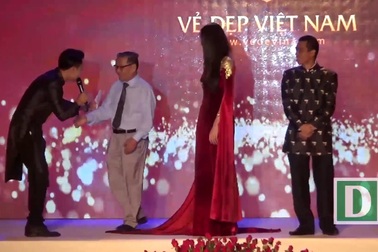 Nhà báo Nguyễn Lương Phán, Phó TBT báo Dân trí phát biểu cảm ơn các nhà hảo tâm.