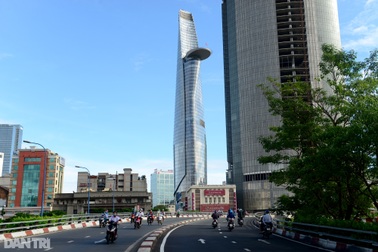 Hình ảnh ngày đầu tiên TPHCM thực hiện giãn cách toàn xã hội