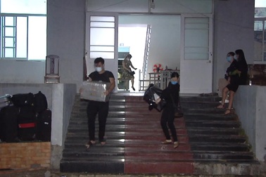 Công dân về từ Australia hoàn thành cách ly trong ngày 30 Tết