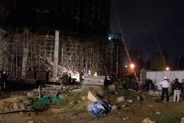 Sập công trình khách sạn tại Đà Nẵng, 4 người bị thương