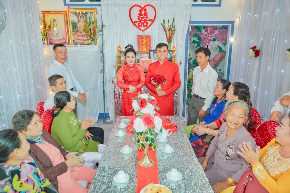 Cặp đôi 9x kết hôn sau 5 tháng quen nhau tại show hẹn hò - 3 Cặp đôi 9x kết hôn sau 5 tháng quen nhau tại show hẹn hò - 3