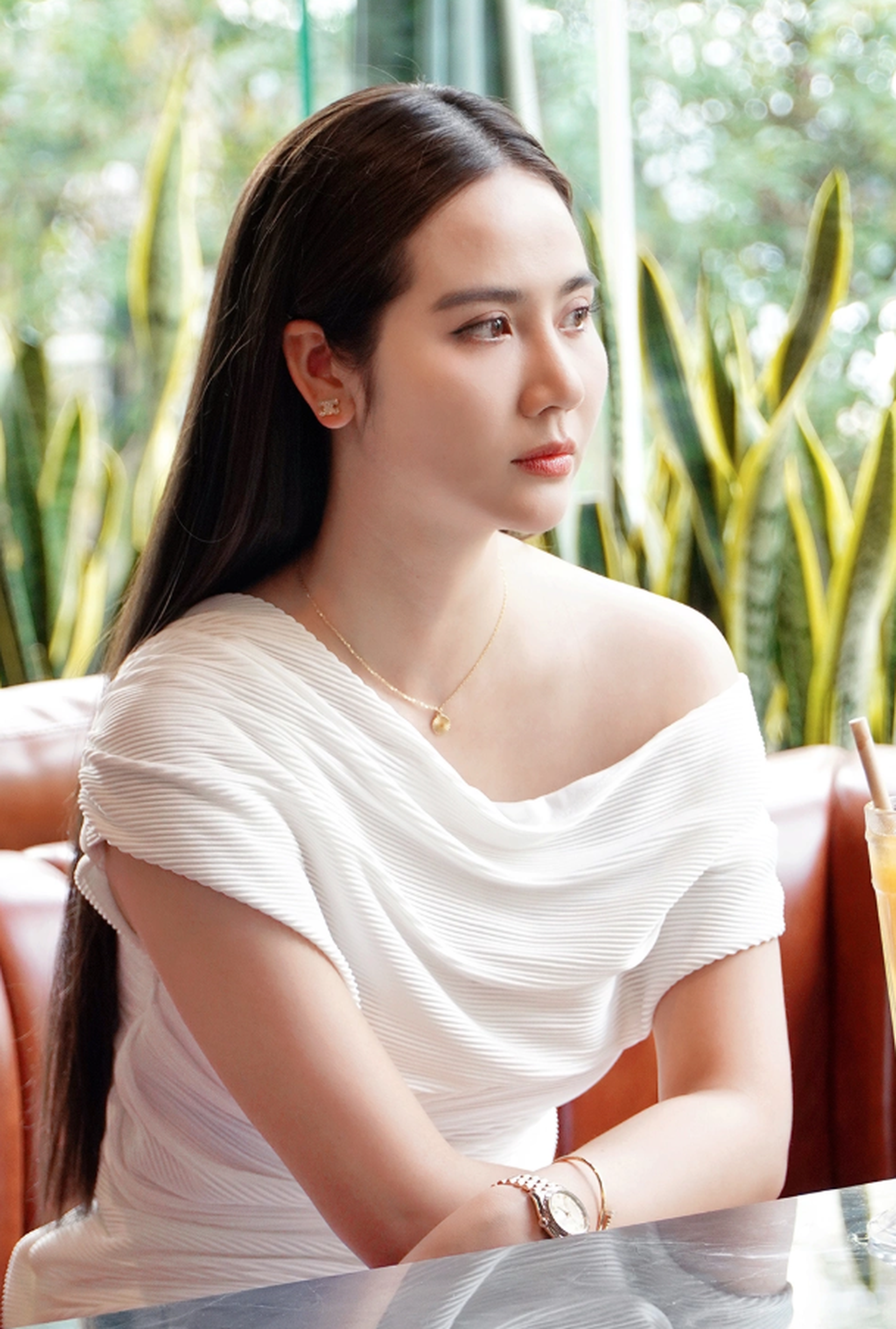 Huyền Lizzie tuổi 35: Sang chảnh trên phim, ngoài đời trẻ trung gợi cảm - 6 Huyền Lizzie tuổi 35: Sang chảnh trên phim, ngoài đời trẻ trung gợi cảm - 6