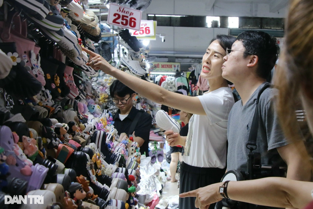 Đà Nẵng tổ chức livestream bán hàng để cứu chợ truyền thống - 1
