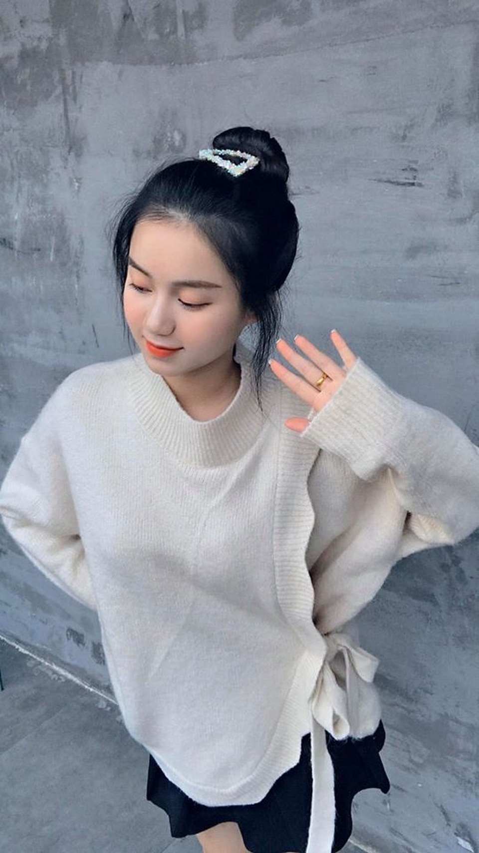 Thiếu nữ Đắk Lắk đẹp hút hồn trong trang phục dân tộc Ê Đê - 5 Thiếu nữ Đắk Lắk đẹp hút hồn trong trang phục dân tộc Ê Đê - 5