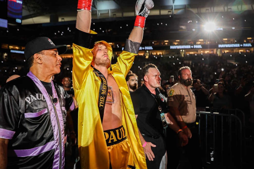 Độc cô cầu bại Floyd Mayweather hòa ngôi sao Youtube Logan Paul - 1 Độc cô cầu bại Floyd Mayweather hòa ngôi sao Youtube Logan Paul - 1