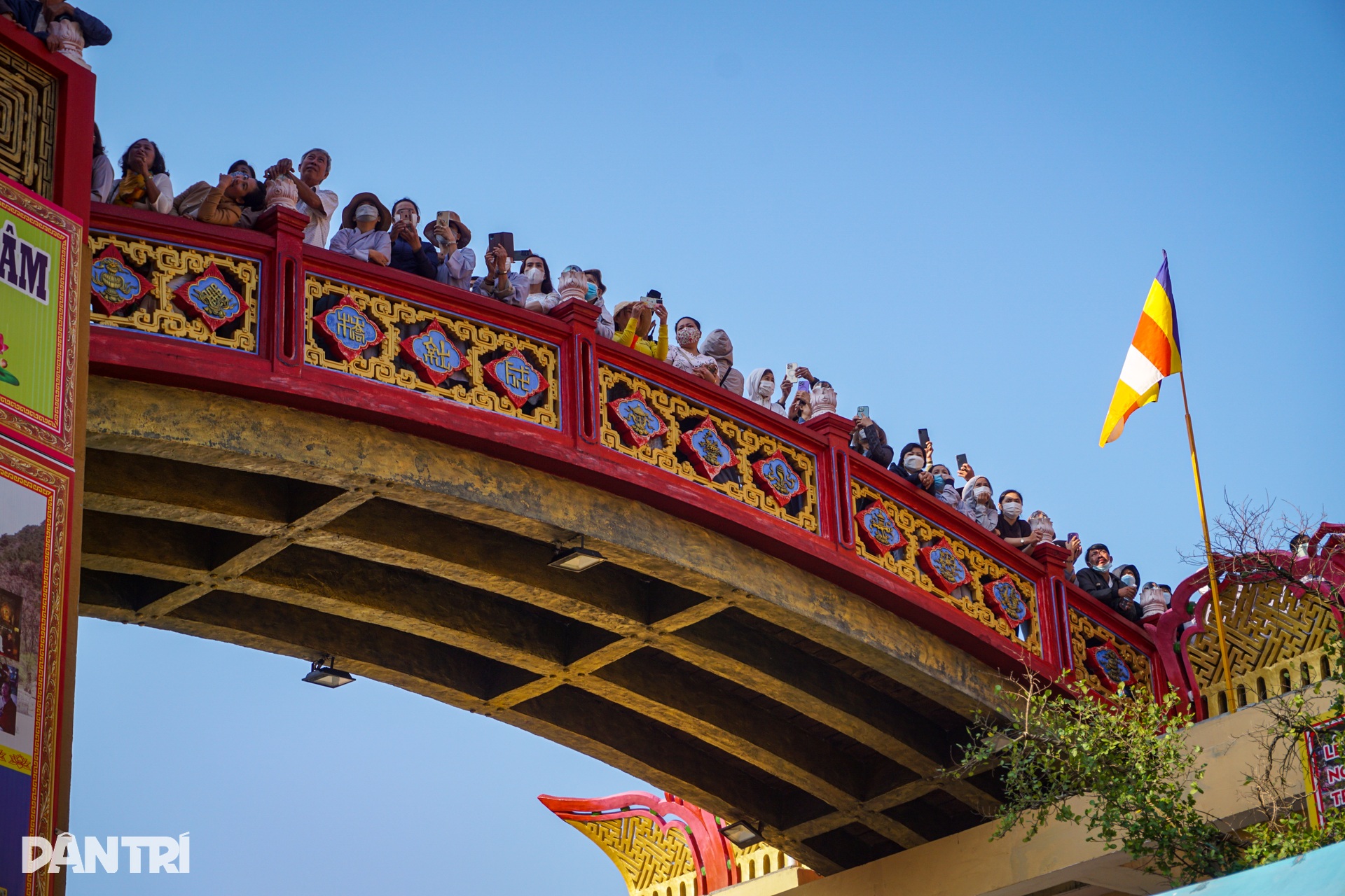 Vạn người chiêm bái lễ hội Quán Thế Âm Đà Nẵng - 2 Vạn người chiêm bái lễ hội Quán Thế Âm Đà Nẵng - 2