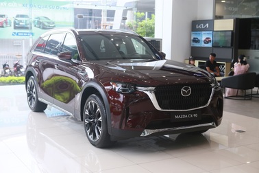 Mazda CX-90 PHEV giá gần 2,5 tỷ đồng được trang bị những gì?