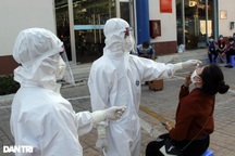 Phú Yên: Nhiều lần vận chuyển F0, một bác sĩ nhiễm SARS-CoV-2