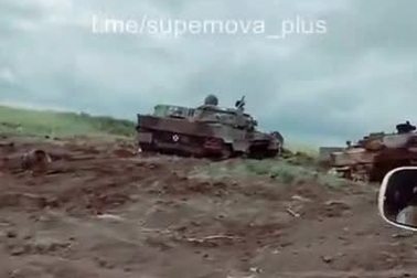Xe tăng, thiết giáp Ukraine bị phá hủy trên hướng Zaporizhia