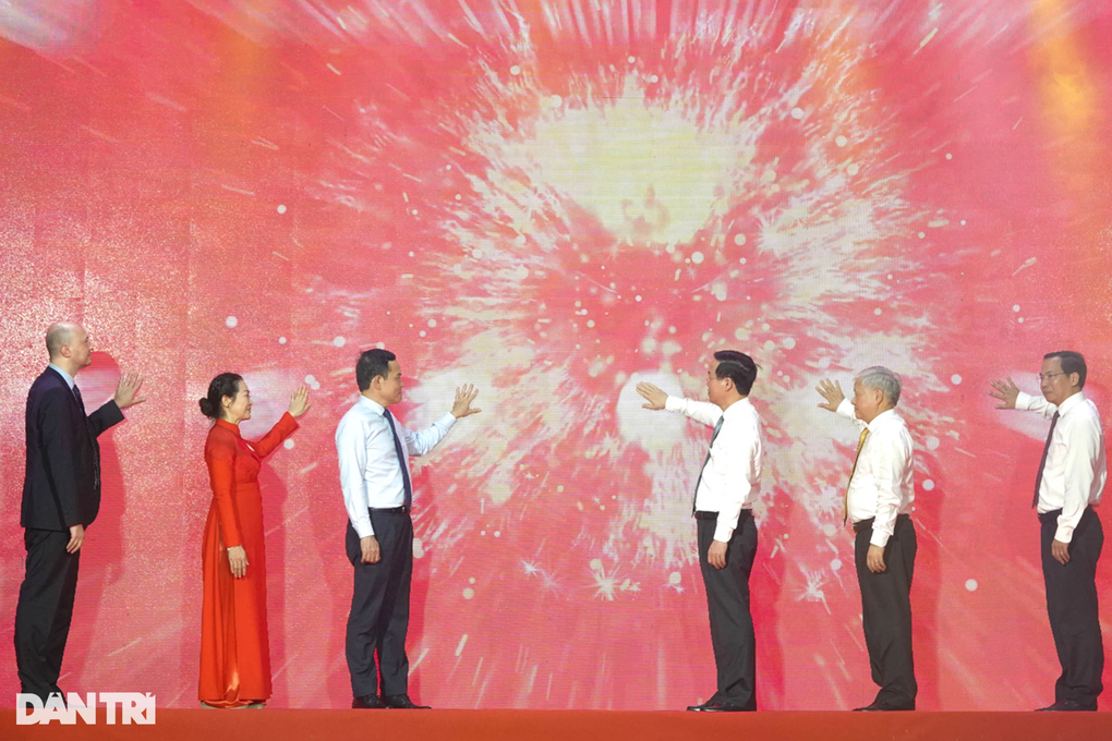Chủ tịch nước: Chúng ta hãy gắn kết nhau bằng tình yêu thương, lòng nhân ái - 1 Chủ tịch nước: Chúng ta hãy gắn kết nhau bằng tình yêu thương, lòng nhân ái - 1