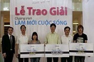 Trao giải chương trình Làm mới Cuộc sống