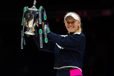 WTA Finals: Hạ Venus Williams, Wozniacki giành ngôi vô địch