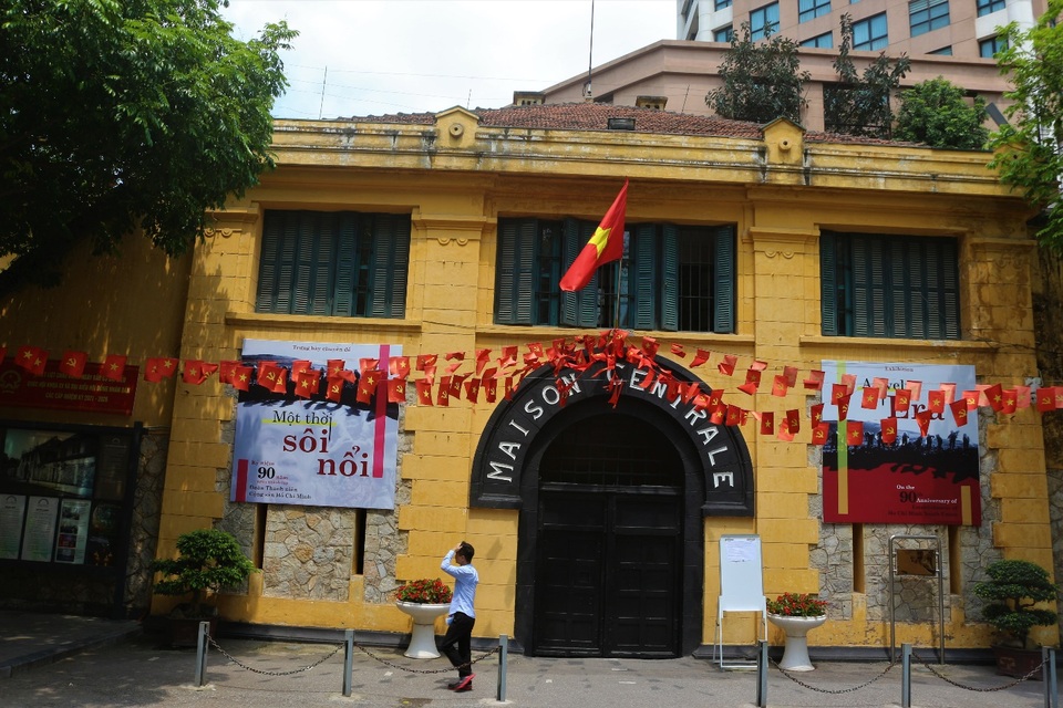 Hà Nội: Hàng loạt đền chùa, khu di tích đóng cửa phòng dịch Covid-19 - 4 Hà Nội: Hàng loạt đền chùa, khu di tích đóng cửa phòng dịch Covid-19 - 4