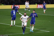 Benzema cân bằng kỷ lục của C.Ronaldo