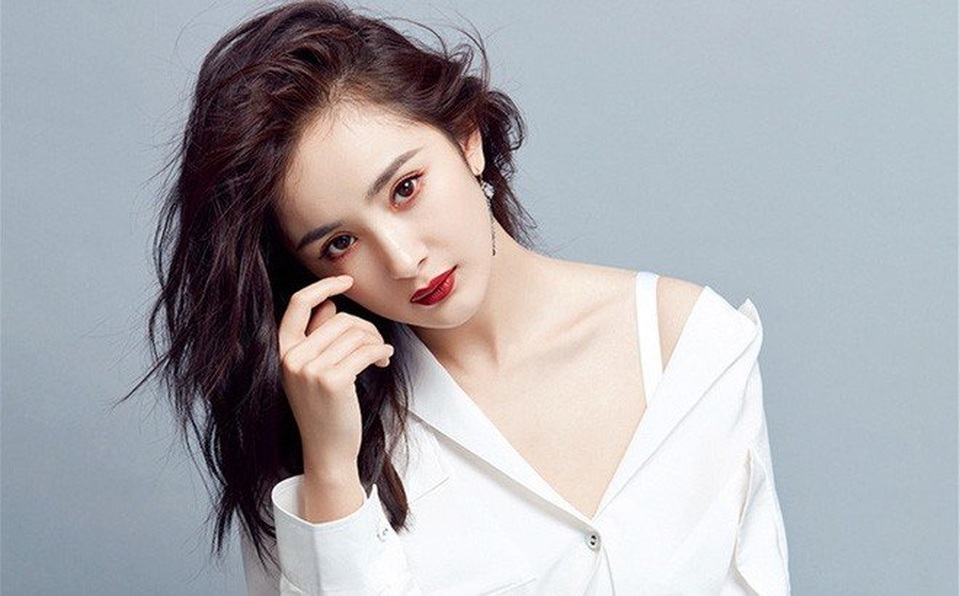 Bất ngờ trước nhan sắc ngày ấy và bây giờ của Dương Mịch - 22 Bất ngờ trước nhan sắc ngày ấy và bây giờ của Dương Mịch - 22