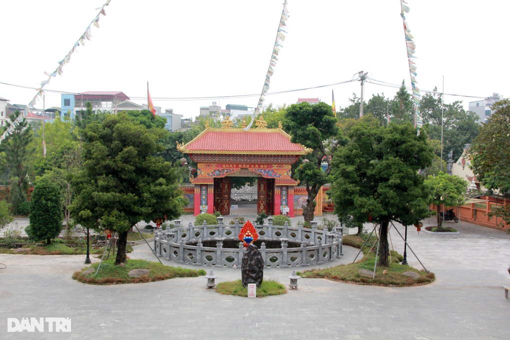 Chiêm ngưỡng ngôi chùa với kiến trúc Tây Tạng độc đáo tại Hà Nội - 2 Chiêm ngưỡng ngôi chùa với kiến trúc Tây Tạng độc đáo tại Hà Nội - 2